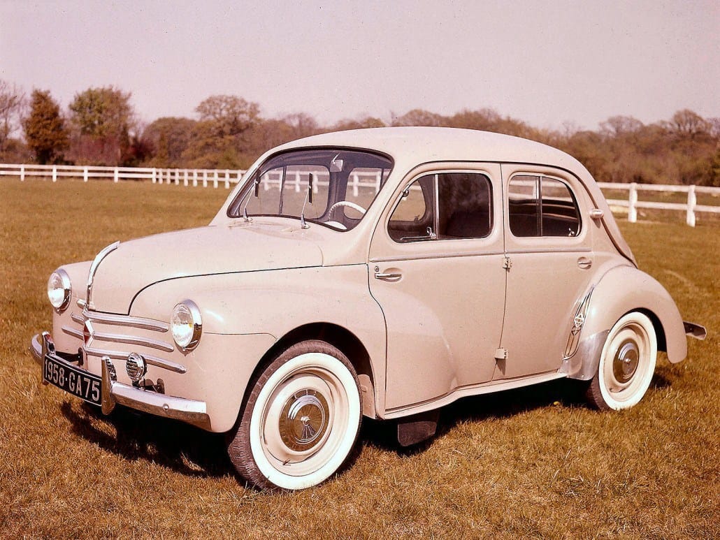 Photo d'une Renault 4CV de 1948